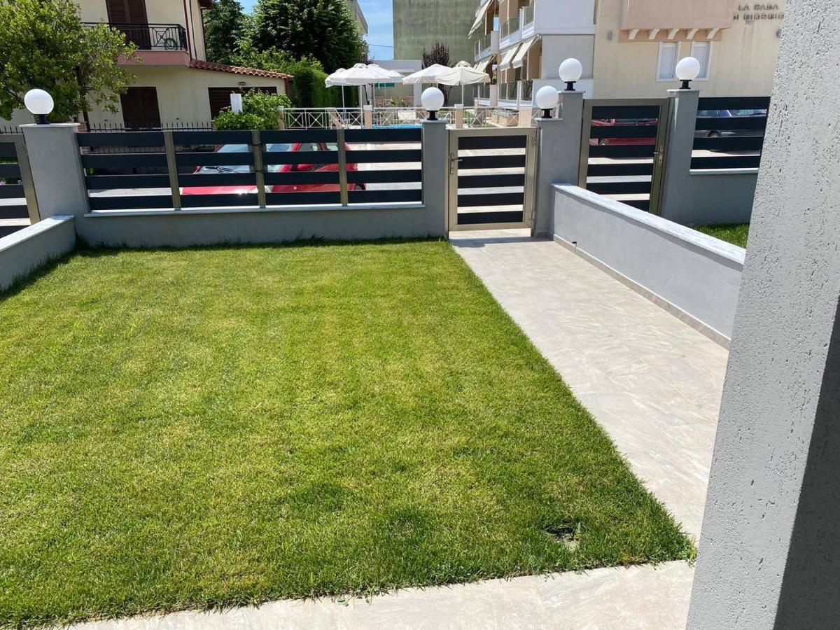 Lili Houses In Nikiti 350M From The Beach Buitenkant foto